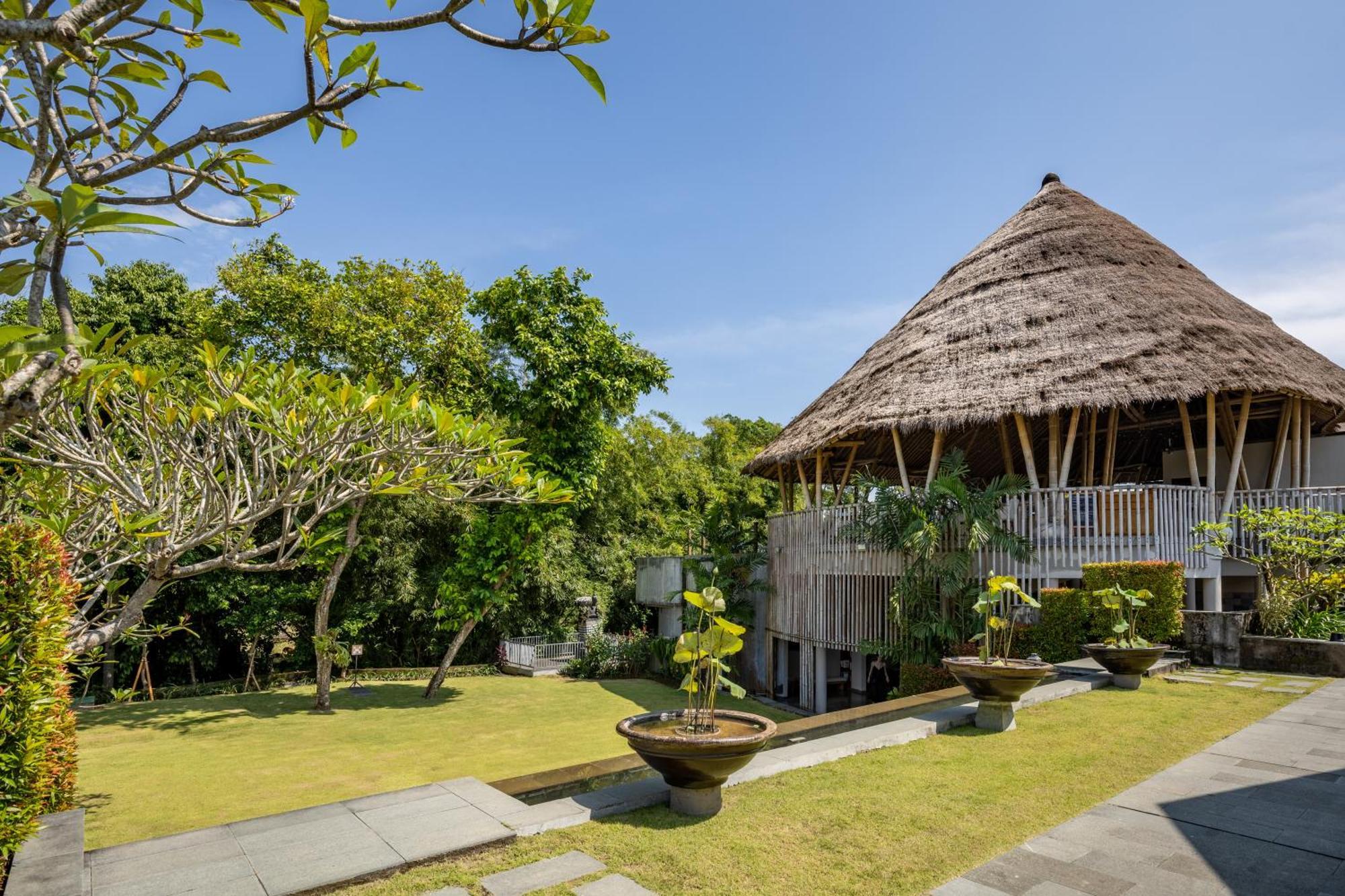 Theanna Villa And Spa Canggu Exterior photo